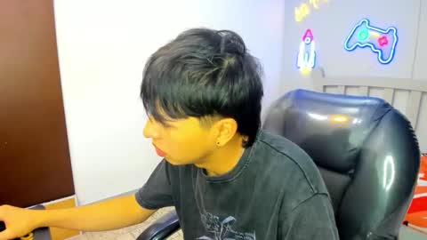 Stiwen online show from 10.17.25