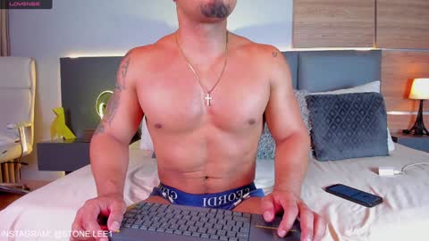 Stone Lee  online show from 01.19.25