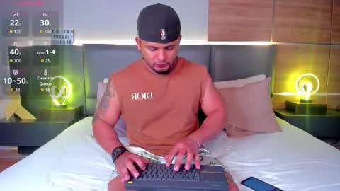 Stone Lee  online show from 10.16.25