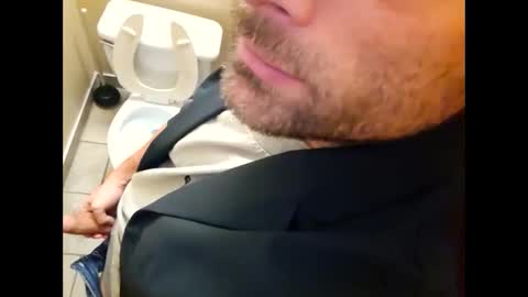 Snapshot of stopshottttt chatting on 12.02.25 stopshottttt online show from 12.02.25