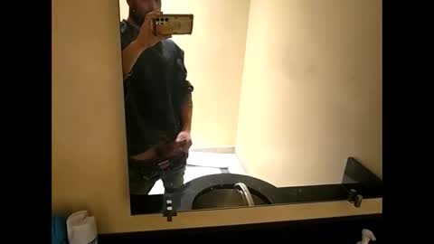 Snapshot of stopshottttt chatting on 01.14.26 stopshottttt online show from 01.14.26