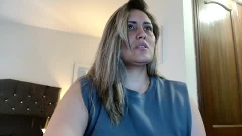 Snapshot of stormy_carter chatting on 11.08.25 stormy carter online show from 11.08.25