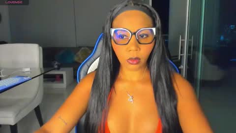 Snapshot of stormymorgan chatting on 10.22.25 stormymorgan online show from 10.22.25