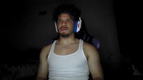 Snapshot of str8dj chatting on 11.25.25 Dj online show from 11.25.25