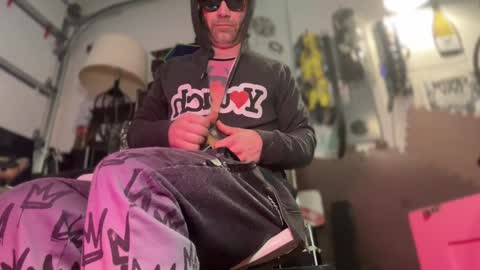 Str8 online show from 01.28.25