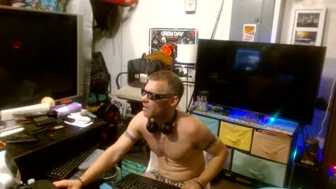 Str8 online show from 03.10.25