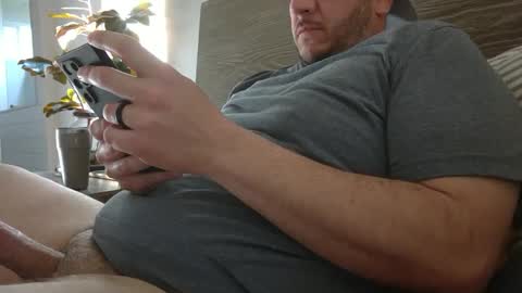 Snapshot of str8neighbordad chatting on 02.26.25 Masked man online show from 02.26.25