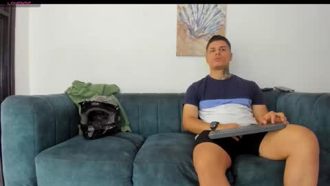 straight__friends online show from 10.15.25