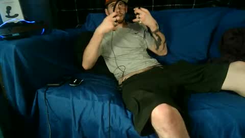 straitpipermann22 online show from 12.21.25