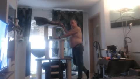 Snapshot of stranger1966 chatting on 10.26.25 Stranger online show from 10.26.25