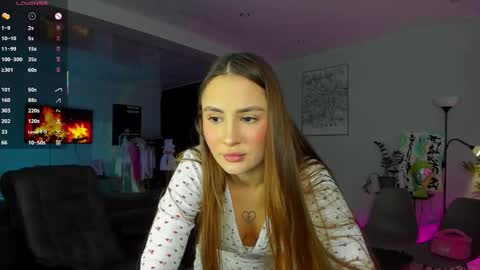 Snapshot of straw_juice chatting on 10.25.25 Laura online show from 10.25.25