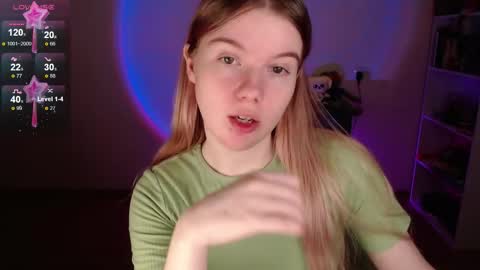 Snapshot of strawberry_juli chatting on 03.19.26 Juli online show from 03.19.26