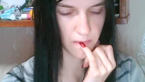 Snapshot of strawberry_storm chatting on 07.15.26 Strawberry Storm online show from 07.15.26