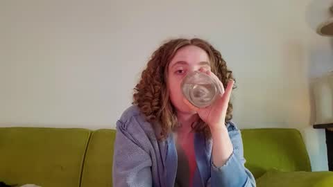 Snapshot of strawberrylotsacake chatting on 10.10.25 Strawberrylotsacake online show from 10.10.25