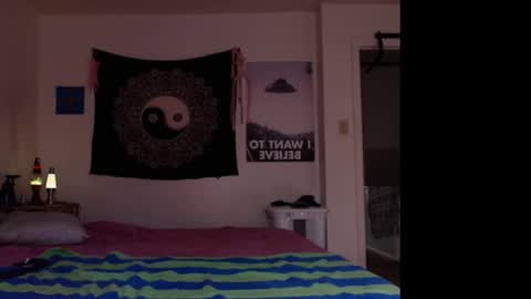 Snapshot of strawberrylotsacake chatting on 10.14.25 Strawberrylotsacake online show from 10.14.25