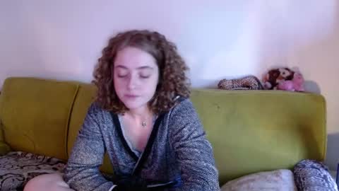 Snapshot of strawberrylotsacake chatting on 10.23.25 Strawberrylotsacake online show from 10.23.25