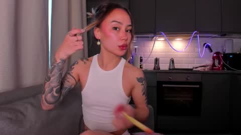 Tati and Lola online show from 11.14.25