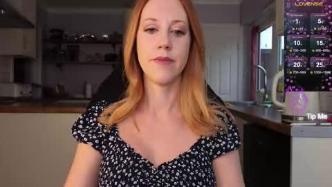 Snapshot of stripmequick chatting on 09.26.25 Amorina online show from 09.26.25