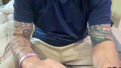 Snapshot of stroking33again chatting on 11.08.25 stroking33again online show from 11.08.25