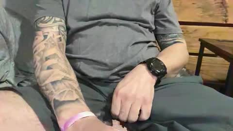 Snapshot of stroking33again chatting on 04.11.26 stroking33again online show from 04.11.26