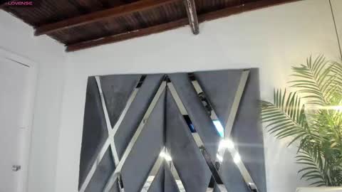 Snapshot of strong_girl_ chatting on 10.25.25 Alexa online show from 10.25.25