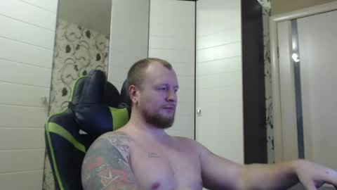 Snapshot of strongass18 chatting on 11.15.25 Alex online show from 11.15.25