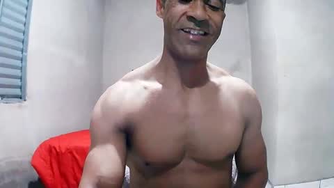 Snapshot of strongdaddyfantastic chatting on 05.28.26 strongdaddyfantastic online show from 05.28.26