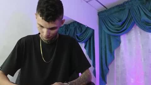 stuart_boy_ online show from 12.06.24
