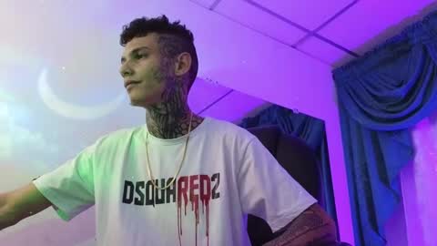 stuart_boy_ online show from 12.11.24