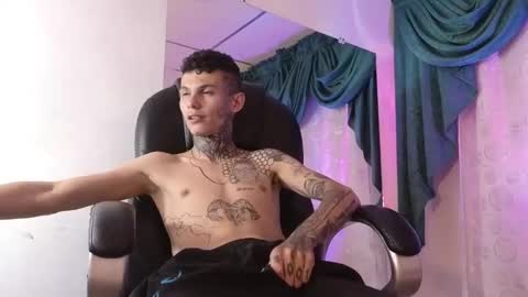 stuart_boy_ online show from 12.11.24