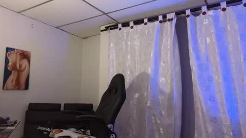 stuart_boy_ online show from 01.18.25