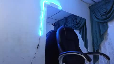 stuart_boy_ online show from 01.27.25