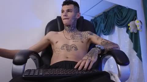 stuart_boy_ online show from 01.30.25