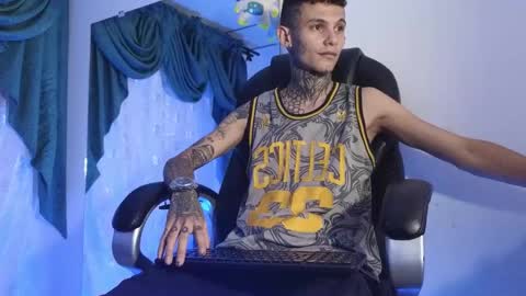 stuart_boy_ online show from 02.15.25
