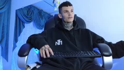 stuart_boy_ online show from 02.18.25