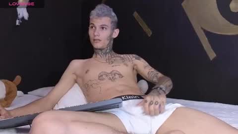 stuart_boy_ online show from 03.12.25