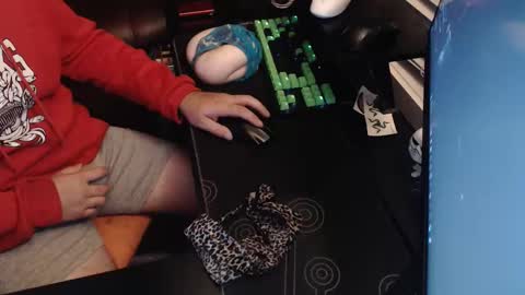 Snapshot of stud69861714 chatting on 10.27.25 stud69861714 online show from 10.27.25