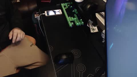 Snapshot of stud69861714 chatting on 10.28.25 stud69861714 online show from 10.28.25