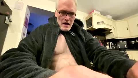 Snapshot of stud_1975 chatting on 04.06.26 stud_1975 online show from 04.06.26
