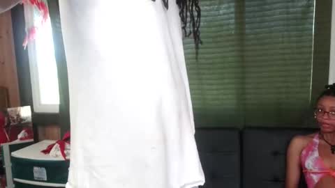 StudioWahines online show from 12.20.25