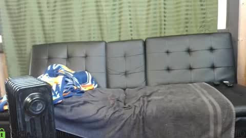 StudioWahines online show from 01.12.26