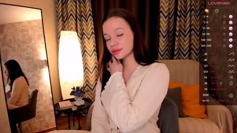 Snapshot of stuffed_cookie chatting on 10.19.25 Mary online show from 10.19.25