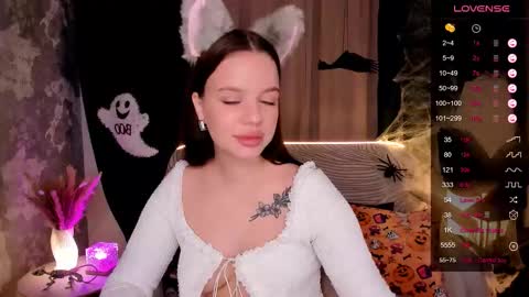 Snapshot of stuffed_cookie chatting on 10.23.25 Mary online show from 10.23.25