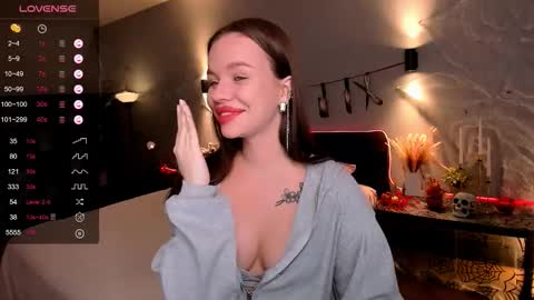 Snapshot of stuffed_cookie chatting on 10.26.25 Mary online show from 10.26.25