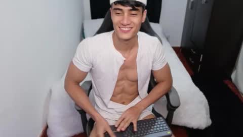 stylish men online show from 10.14.25