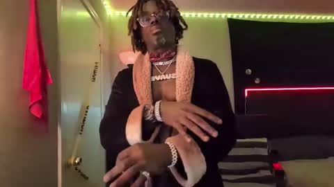 Snapshot of suavechocolatecity chatting on 10.05.25 Hot Chocolate online show from 10.05.25