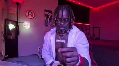 Snapshot of suavechocolatecity chatting on 12.23.25 Hot Chocolate online show from 12.23.25