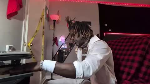 Snapshot of suavechocolatecity chatting on 02.08.26 Hot Chocolate online show from 02.08.26