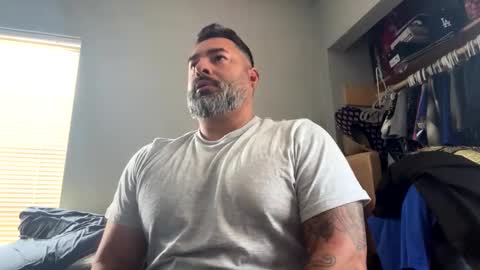 Snapshot of suavecito67 chatting on 04.19.26 suavecito67 online show from 04.19.26
