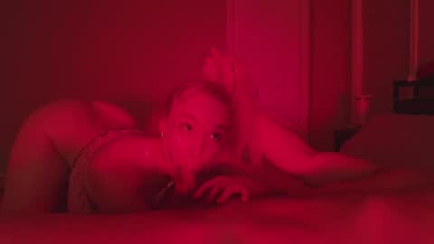 Snapshot of submissivewifefordaddy chatting on 05.22.26 submissivewifefordaddy online show from 05.22.26